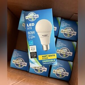 EarthBulb 9W LED Light Bulbs - Soft White - 9 in total NWT